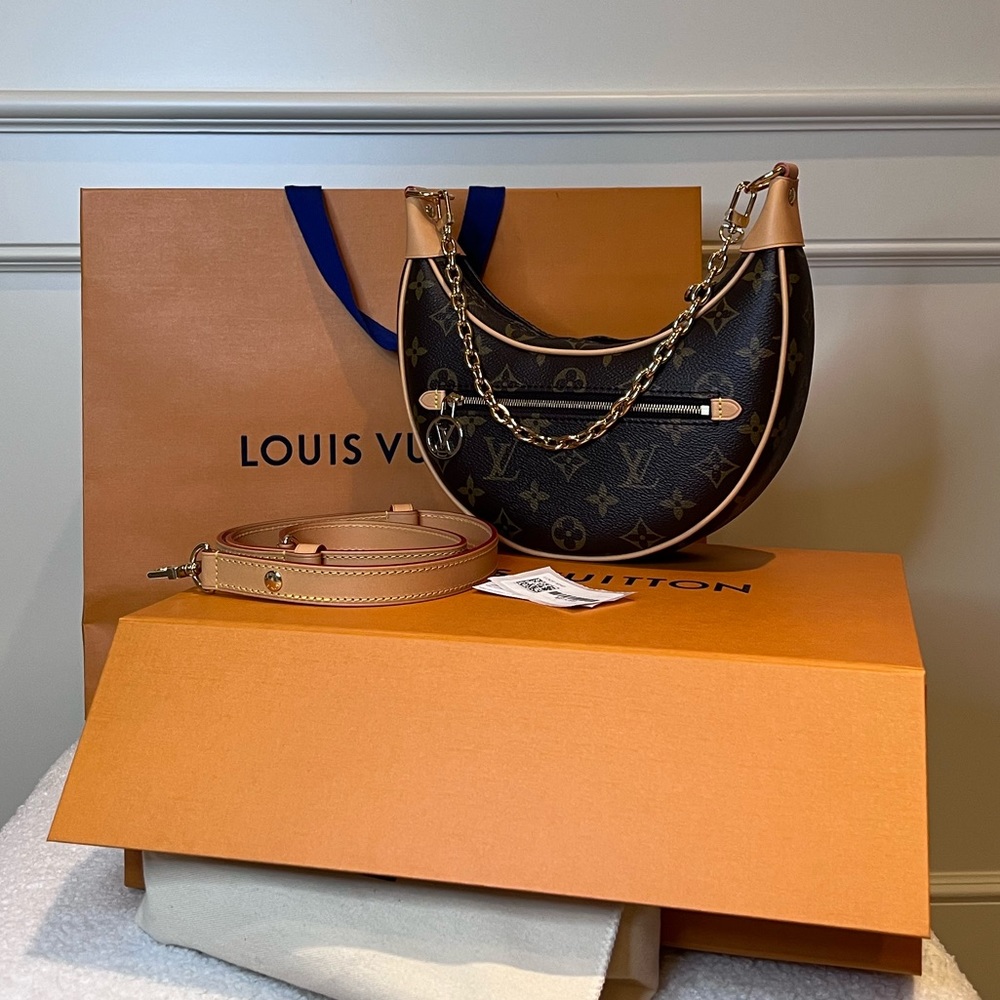 //SOLD// 🌿BNIB🌿Louis Vuitton Loop Shoulder Bag. Half Moon monogram